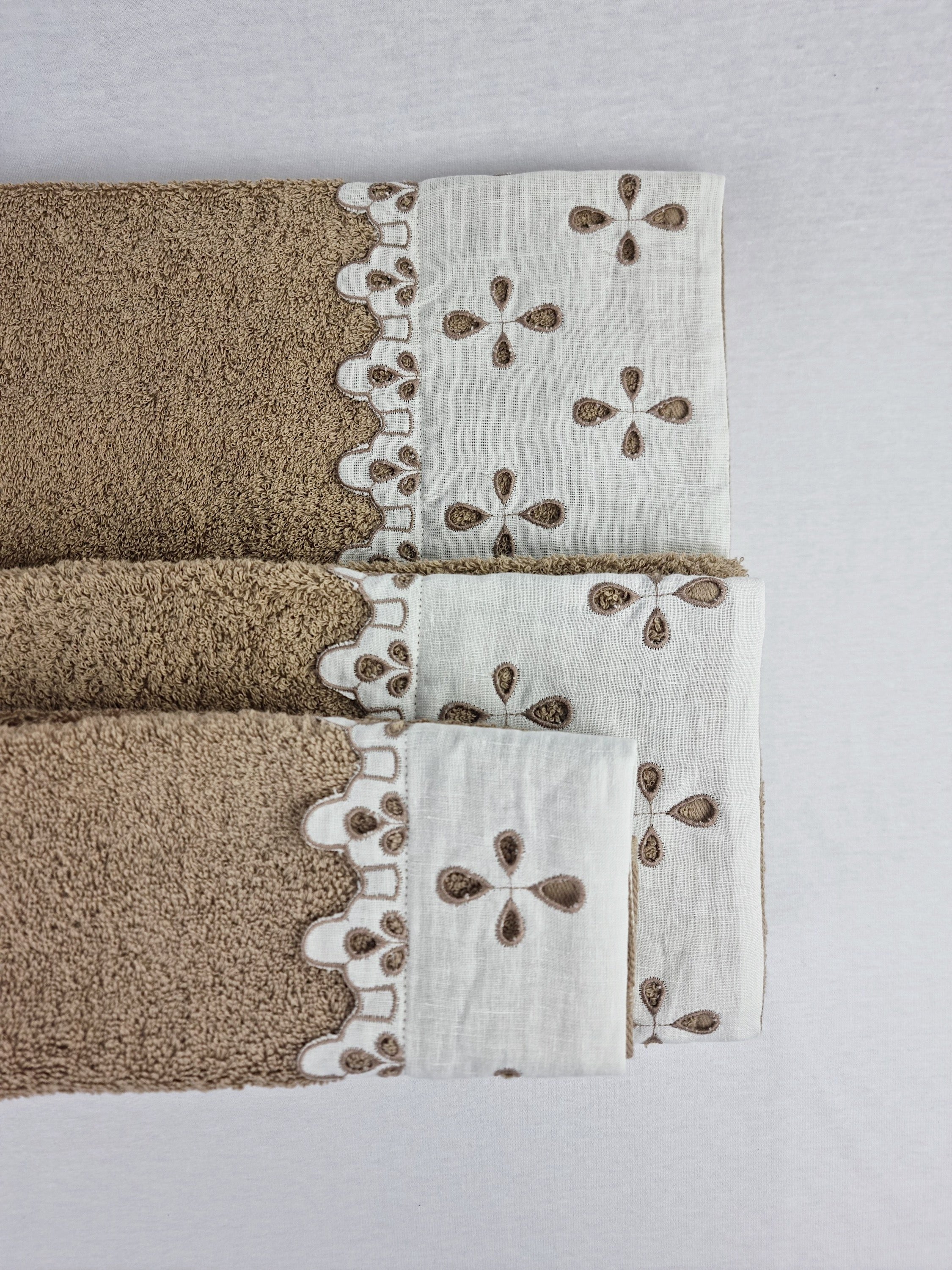 Clover Piubelle Towel Set